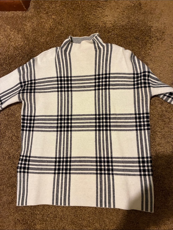 Tahari Sweaters - TAHARI. Size M.  White and Black Plaid Turtleneck Sweater. CUTE!  EUC